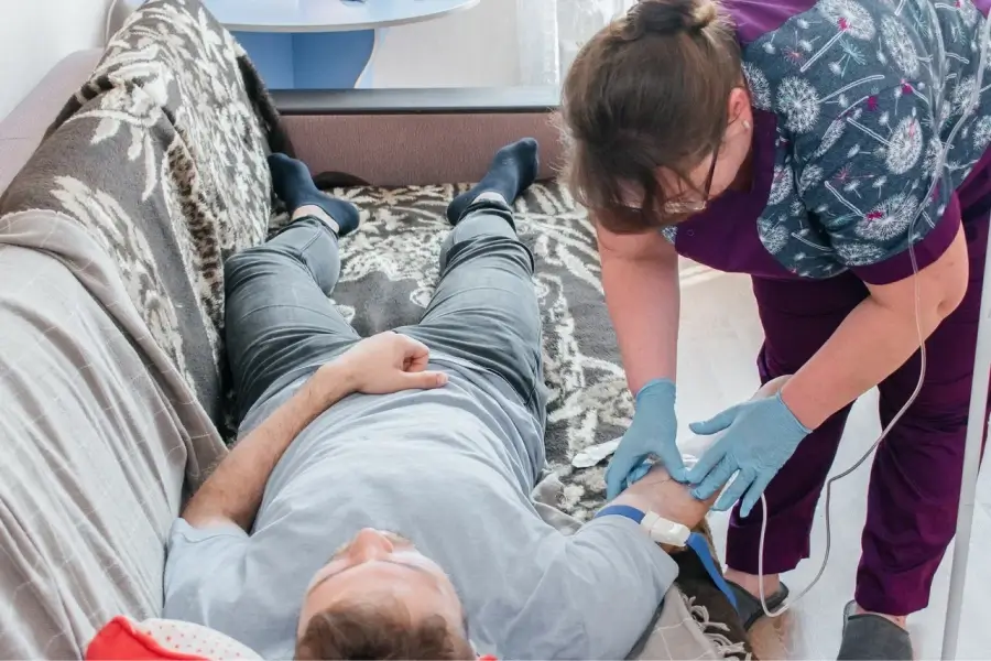 Срочный вывод из запоя в Кувшиново: быстро, недорого